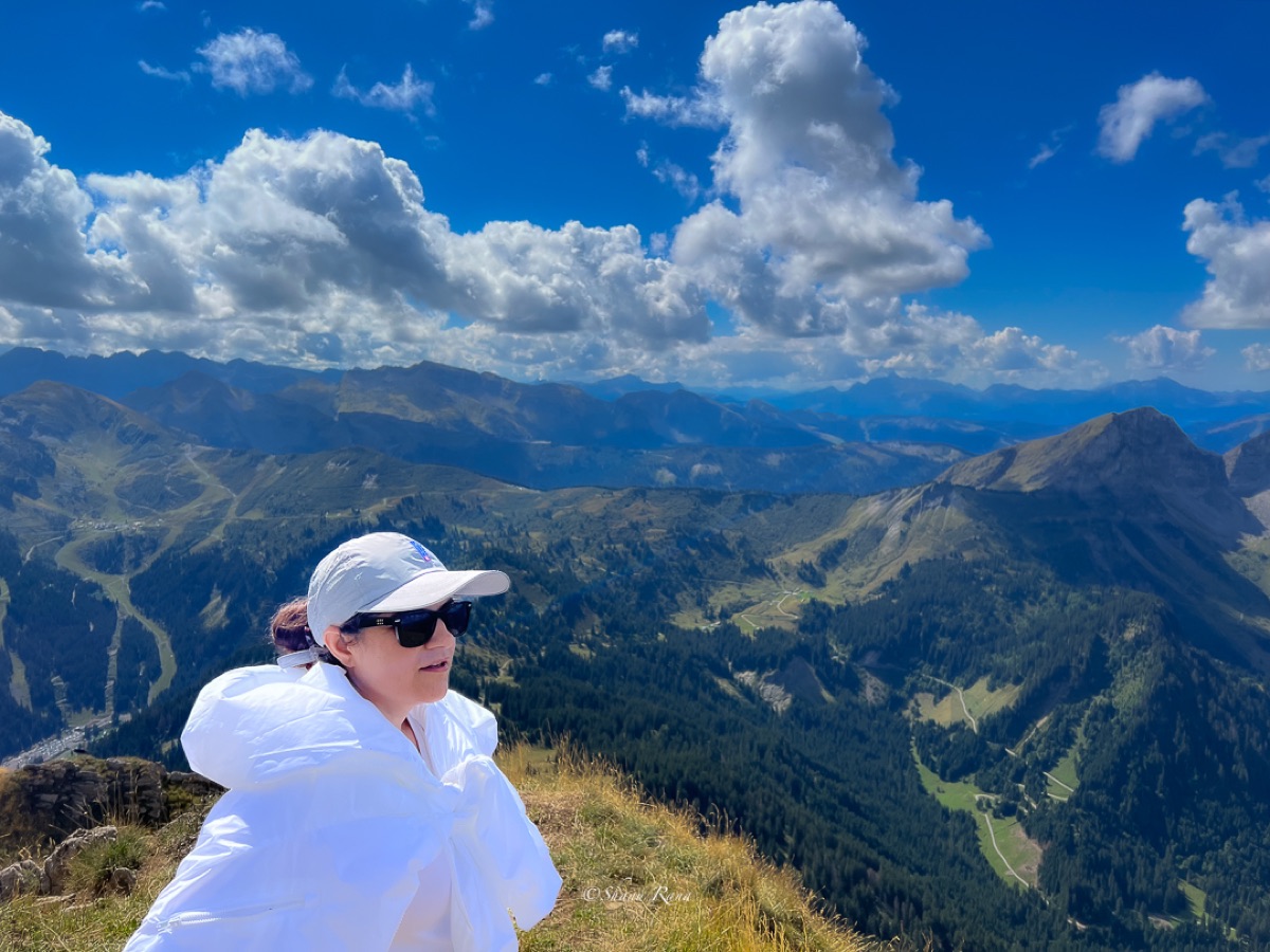 Shanu with the French Alps behind